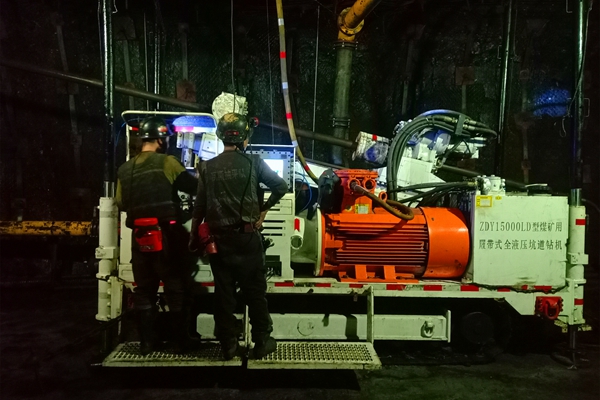 1691566796140731.jpg Ê©¹¤¶¥°åжѹ×ê¿×_¸±±¾.jpg