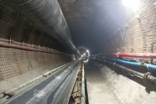 1695191686741610.jpg 1 掘进巷道_副本.jpg